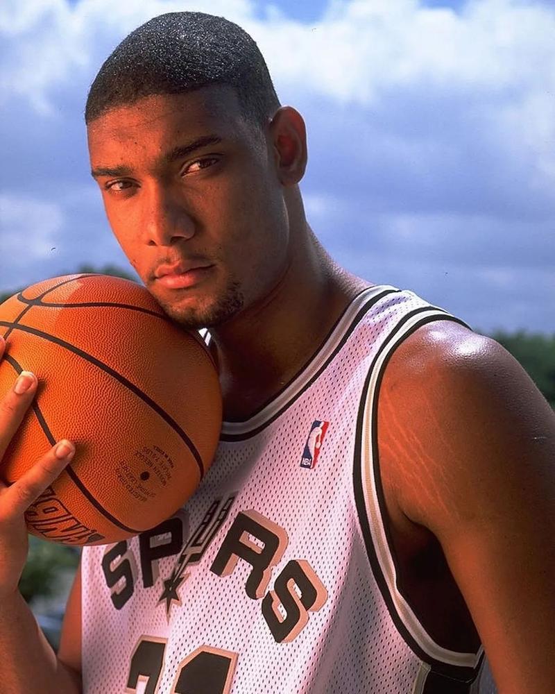 NBA：湖人惨遭大逆转 詹姆斯无力回天（NBA：湖人被翻盘，詹姆斯难挽败局）