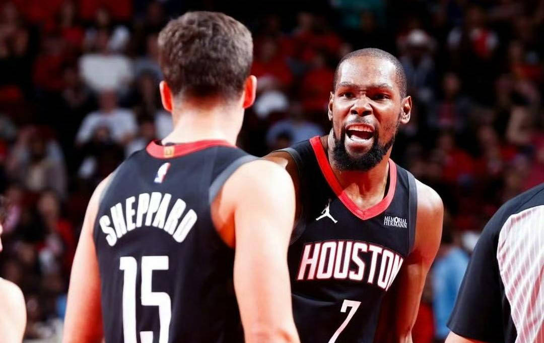 中超：广州队客场1-1战平浙江队（中超：广州客场1比1战平浙江）