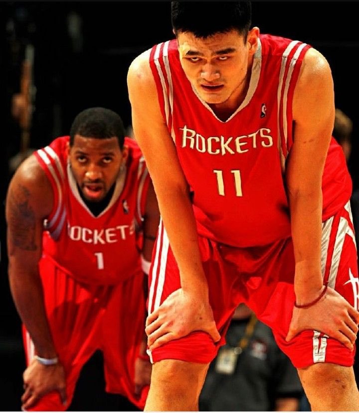 状态低迷！狄龙全场16中4，正负值-47（手感不佳！狄龙全场16投仅4中，正负值-47）