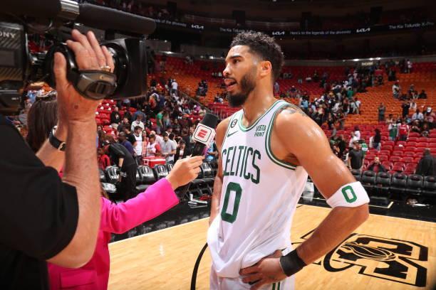 美记：湖人正寻求得到一个3D球员，比如埃利斯或赫伯特·琼斯（美记：湖人寻求补强3D侧翼，目标包括埃利斯与赫伯特·琼斯）